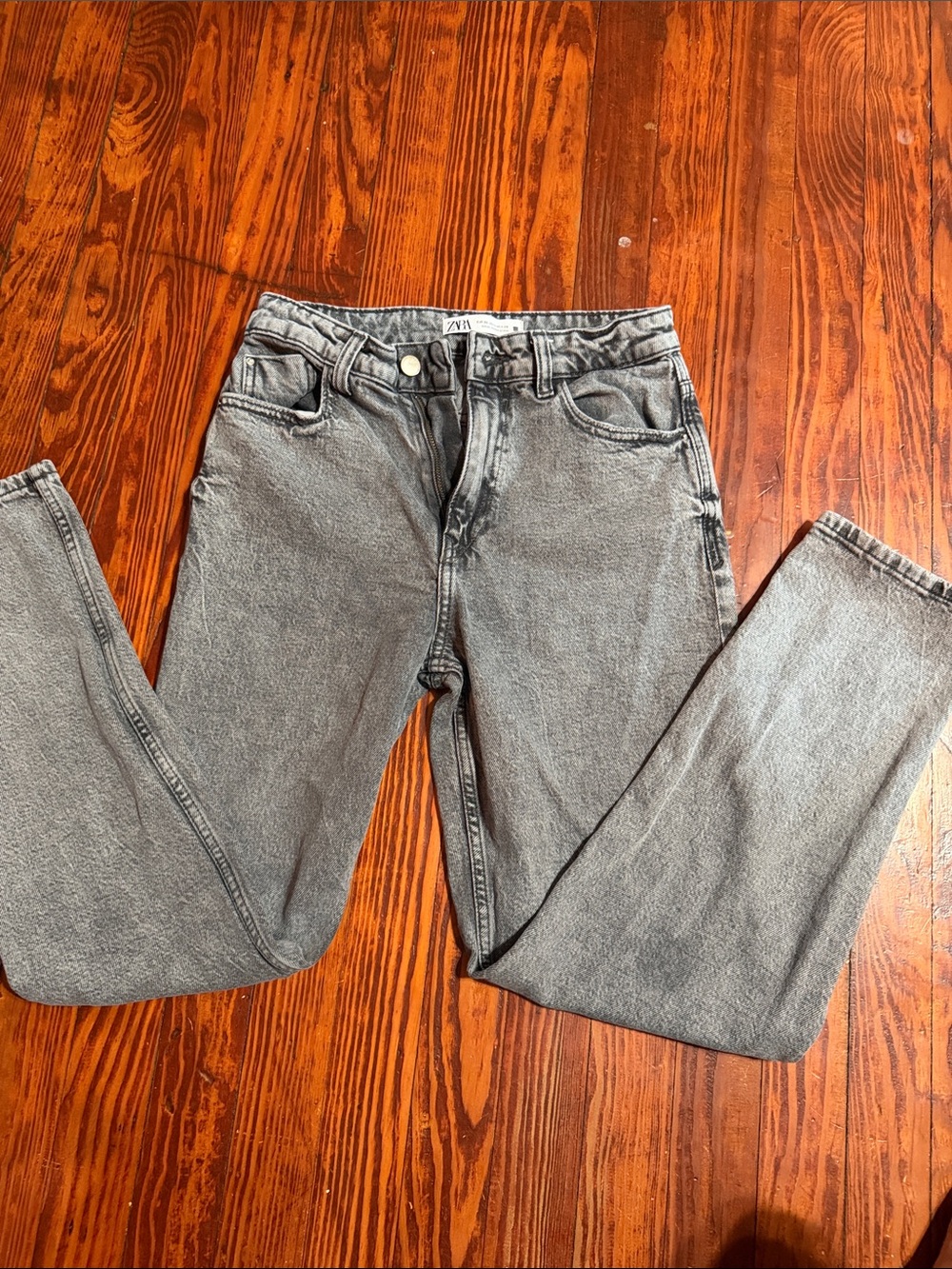Zara Women's Gray Washed Jeans